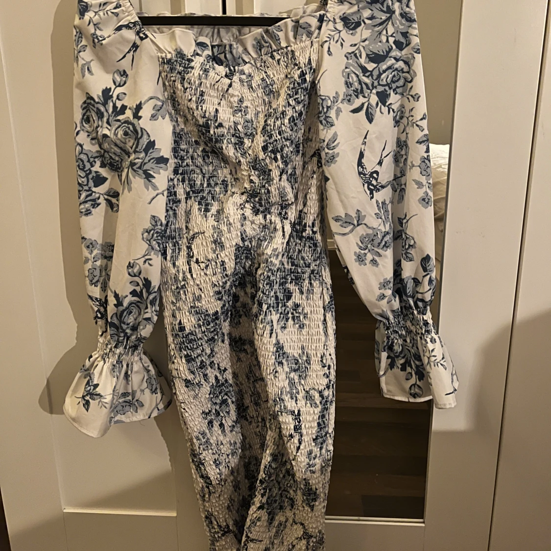 Blommig klänning  - 91