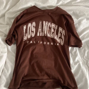 T-Shirt  - En vanlig beige t-shirt ❤️