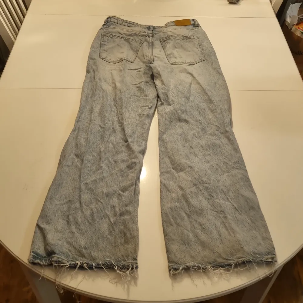 Högmidjade Vida jeans Lightwashed. Jeans & Byxor.