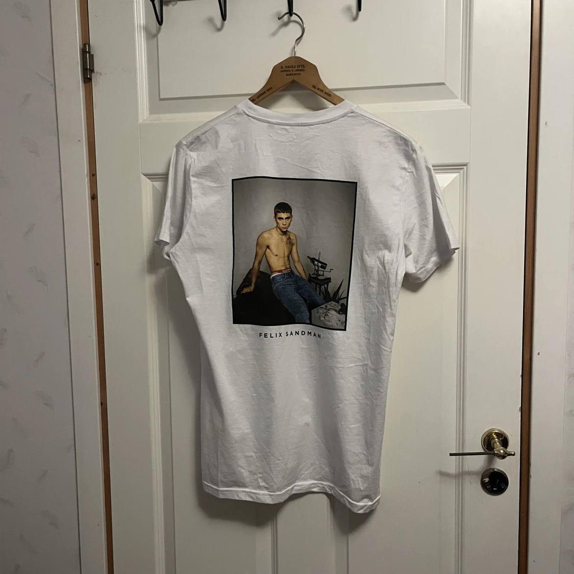 Emotions - Mearch // White Tee - 90