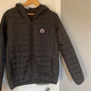 Jacka - Aldrig använd