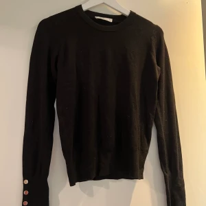 Tröja - Oanvänd. Gratis frakt 