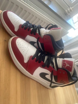 Air Jordan 1 - Bra skick. Storlek 41. Inga skador