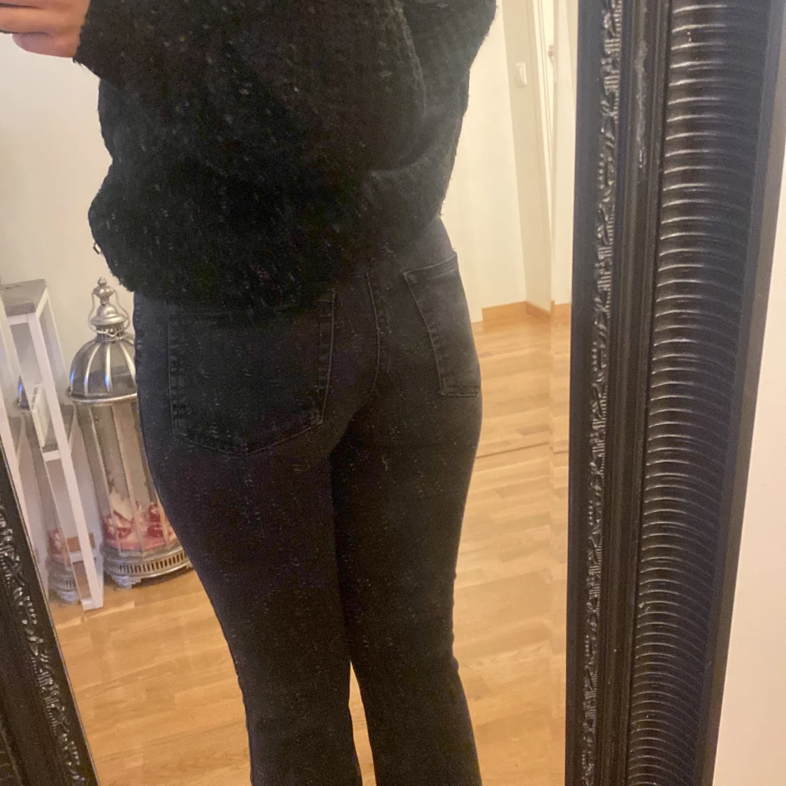 Svarta bootcut jeans - 90