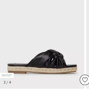 Sandaler  - Super fina sandaler till sommaren!! Säljer då dom inte har kommit till användning! Så så gott som nya⭐️ är i storlek 38 men passar även 37! (Slutsålda på hemsidan)