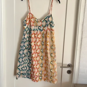 Sommarklänning - Söt sommarklänning i bomull 