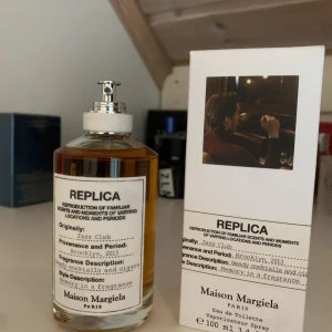 Maison Margiela Jazz Club - Maison Margielas populäraste parfym, bara prövad. 100 ml kvar Nypris 1399, Perfekt till våren/sommaren