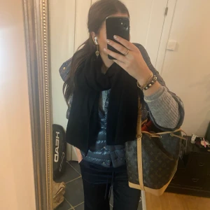 Kashmir halsduk  - Perfekta halsduken till vintern!! Så mjuk o fin