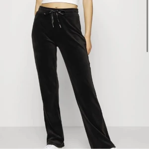 Mjukis byxor svarta  - Mjukis velour byxor svarta 