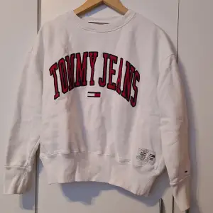 Oversized hoodie från Tommy Hilfiger, vit, strl S.