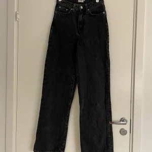 Lager 157, boulevard - Nästan oanvända men de är för små :’)  Perfekta till sneakers 