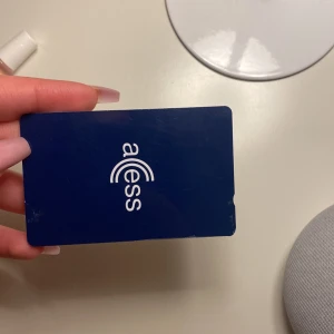 Sl skolbusskort  - Säljer mitt sl skolbusskort som gäller endast på vardagar (inte helger) och som tar slut klockan 19 efter 19 går det inte att åka. Skolbusskortet gäller till december 22 2022 , är du intresserad kontakt mig i dm! Frakten 25kr. Tar Bara swish!