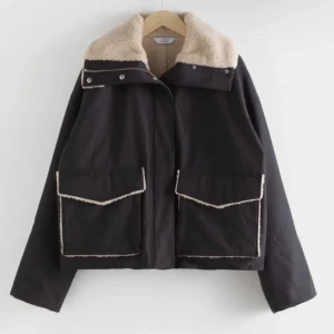 & Other Stories - Superfin vinterjacka som tyvärr inte har kommit till användning. (köparen står för fraktkostnaden)🤗 kom med prisförslag privat❤️