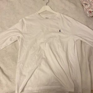 Långärmad t shirt  - En långärmad äkta ralph lauren t-shirt 