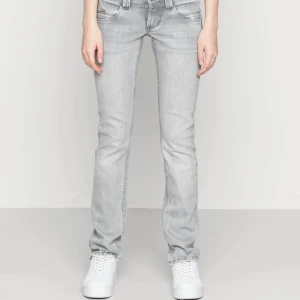 LTB jeans  - Dessa fina LTB jeans i nyskick, storlek 26 30. Lite stora säljer då❤️❤️❤️