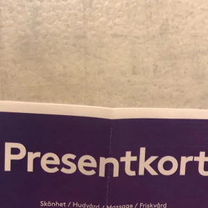 Presentkort boka direkt  - Jag säljer mitt presentkort på bokadirekt, du kan enkelt boka massage, pedikyr, manikyr , frisör eller vad du nu hittar för spännande. Presentkortet är laddat med 1500 kr, jag säljer det för 1000 kr . 