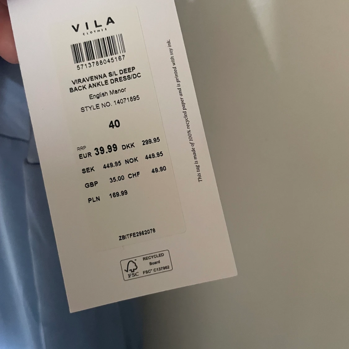 Vila klänning i satin - 91