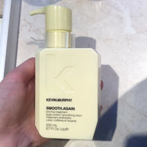 Kevin Murrphy - Anti frizz treatment. Helt oöppnad då jag råkade köpa flera av samma