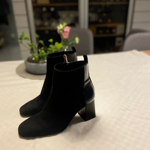 Stradivarius boots - Boots i nyskick, knappt använda! 