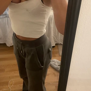 Juicy Coutre xxs - Väldigt bra skick, jätte fina. Säljer pga att de aldrig används