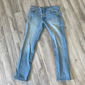 Säljer Levis jeans 511. Nypris 1200:-. Slim fit