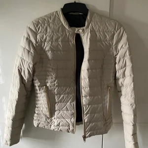 Rockandblue lättvikts jacka - Fin lättvikts jacka. Beige