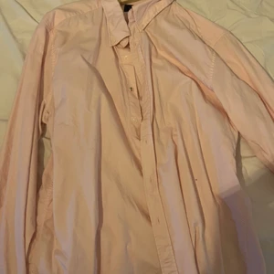 Boomerang Skjorta Xl - Ljusrosa. Boomerang skjorta Xl Slimfit , använd endast 1 gång. 