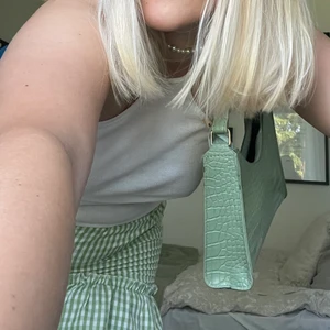 Rutig kjol - Jättesöt rutig kjol som endast är använd en gång! 