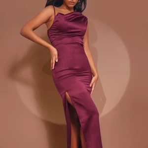 Balklänning  - Oanvänd balklänning storlek s