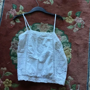 En Linne topp som pasar till allt  - I mycket bra skick och pasar xs- m