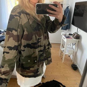 Jacka - Stört snygg jacka😇😇😇