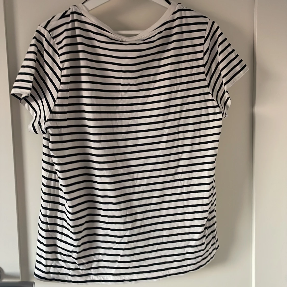 Randig t-shirt från H&M  - 90