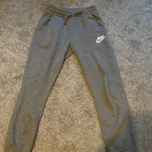 Otroligt snygga och sköna mjukisbyxor - Inga hål inga problem med byxorna