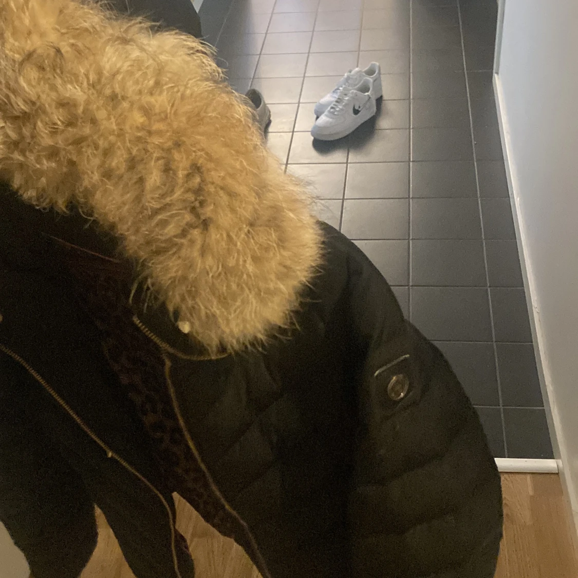 En jätte fin hollies jacka  - 91