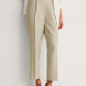 Linnebyxor  - Jättefina linnebyxor från NA-KD! Endast använda en gång, säljer då jag tyvärr har för många💕 