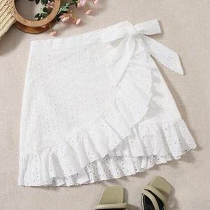 Rosett-kjol☁️ - Fin kjol som knyts på sidan. Storlek S, aldrig använd bara testad! ‼️tryck inte på köp nu‼️