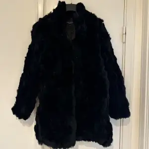 Vintage svart pälsjacka 