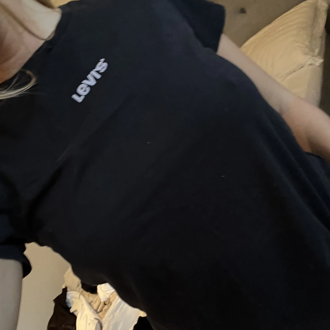 Svart levis tröja - 90