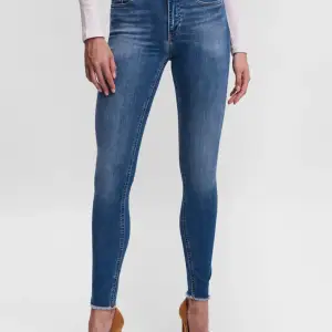 Blåa jeans från VeroModa, strl xs/32