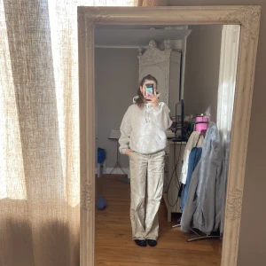 Bikbok hoodie  - Skriv om du är intresserad eller har någon fråga! 