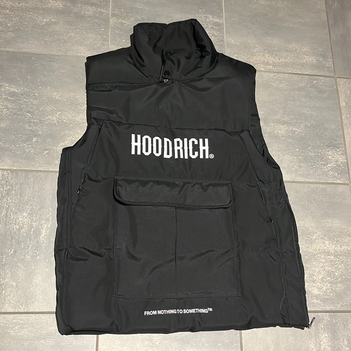 Hoodrich väst