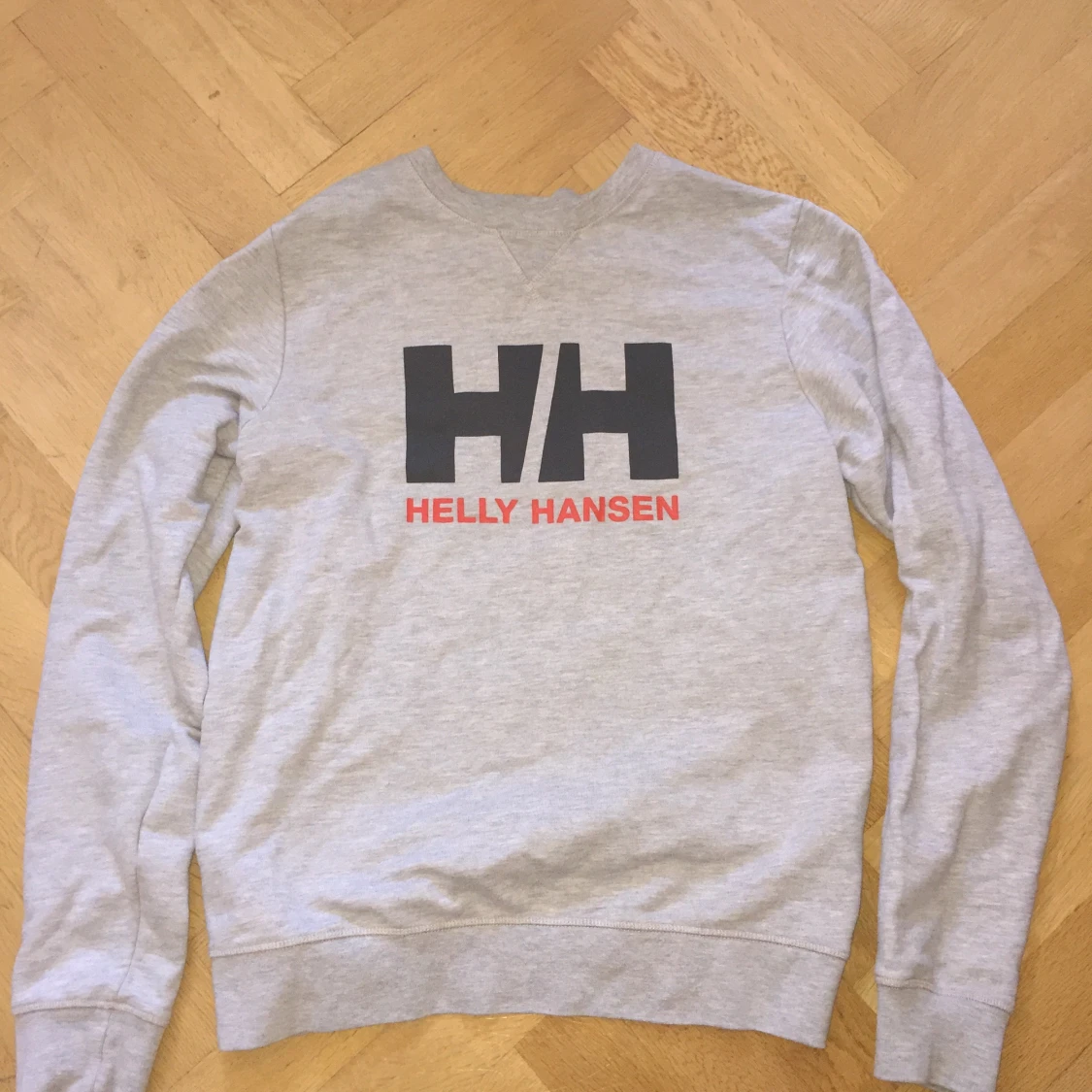 Helly Hansen tröja. Märkes tröja