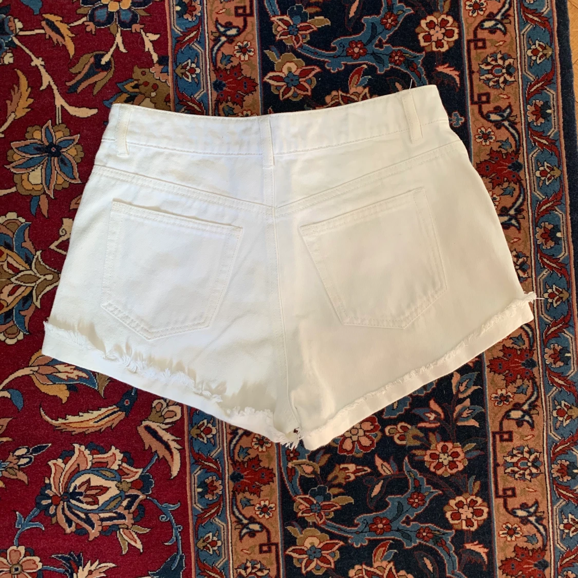 Vita shorts från Bik Bok - 90