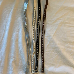 Armband - Säljer jättefina dubbelarmband med nitar och är i nyskick! Finns 4 olika❤️
