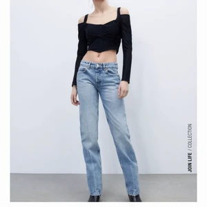 Lågmidjade jeans - säljer nu dessa skitsnygga jeansen från zara då de inte kommer till användning längre, helt som nyskick. Skriv för fler bilder 
