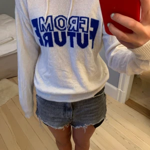 Cashmerehoodie!! - Jättefin tröja från from future, jättebra skick!! Passar både xs och s