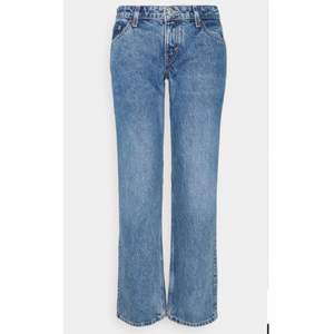 Intressekoll på mina arrow jeans i storlek 25x30! Färg: belize blue 💙 slutsålda typ överallt!! Säljer endast vid bra pris 😊