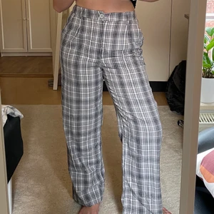 Kostymbyxor  - Rutiga raka kostymbyxor från HM med hög midja