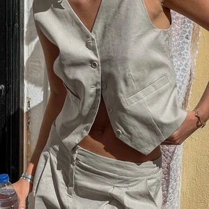 Linnebyxor + väst - Slutsålt set i linnemix, blazerväst + byxor 🥰 950kr + 66kr spårbar frakt