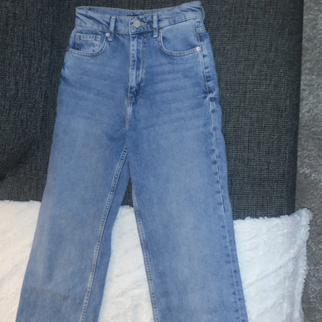 Utsvängda jeans